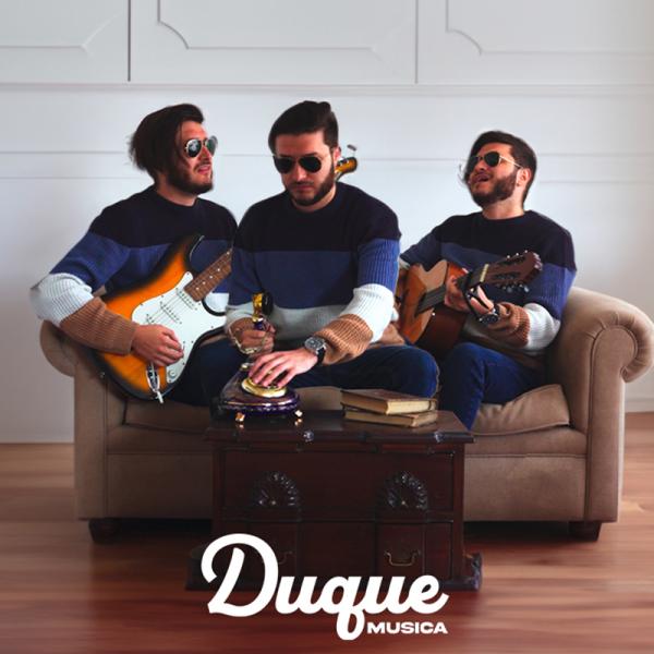 Está de más | Duque Música